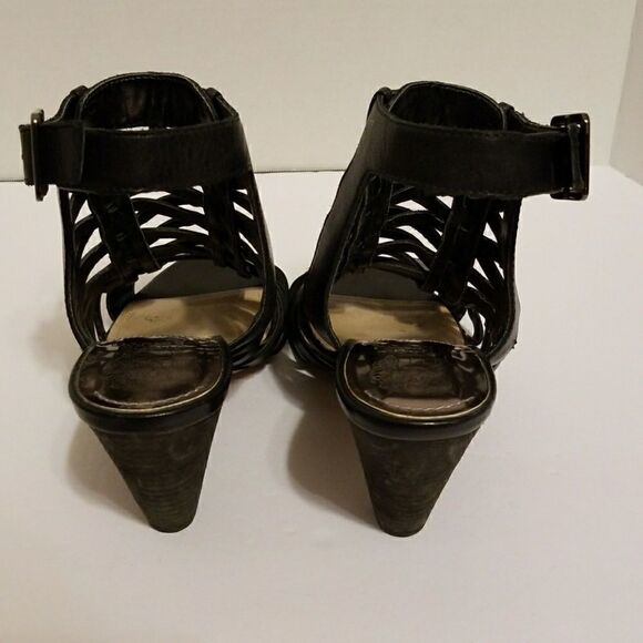Vince Camuto Strappy Bootie heels size 6 - Picture 5 of 7
